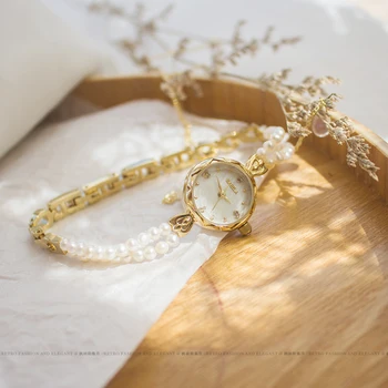 2021 нови дамски часовник с меден циферблат, луксозен перла каишка, винтажное женско студентско изкуството, малки златен часовник, кварцов часовник, подарък за влюбени