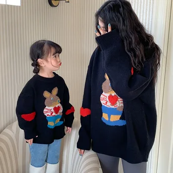 Пуловер за родители и деца, на новост на зимата 2023, елегантен пуловер за мързелив мама и бебе с анимационни заек, пуловер за момичета 1-7 години, пуловер