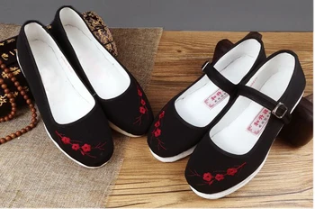 Стара Пекин плат от дамски обувки от памучен плат, ръчно изработени, за да квадратна танцьорка на тай чи кунг-фу обувки за почивка